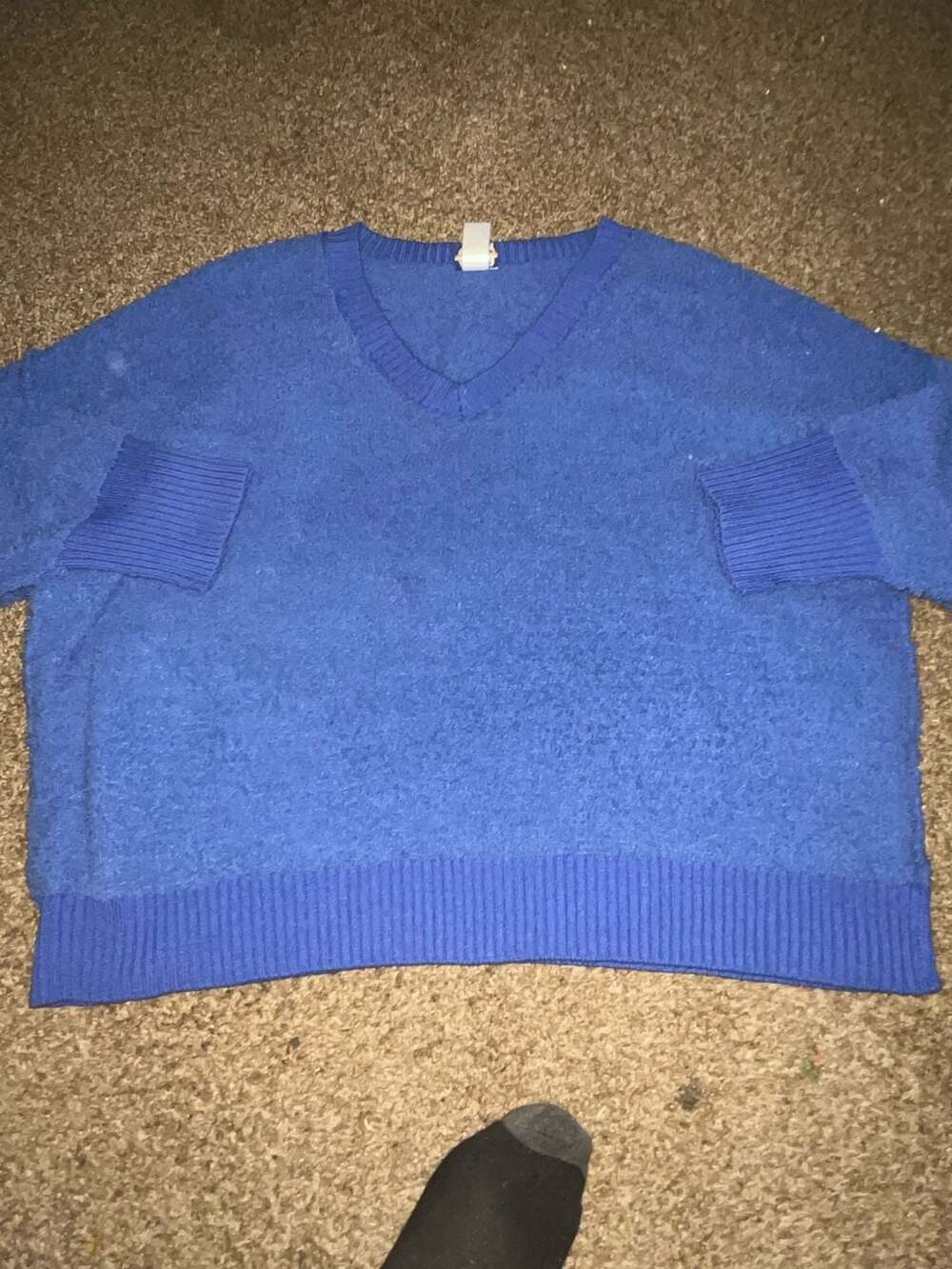 Arula Women's Fuzzy V-Neck Pullover Sweater in Blue